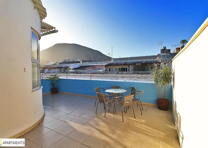 Cobertura 2 qtos com terraço a uma quadra da praia Rio de Janeiro